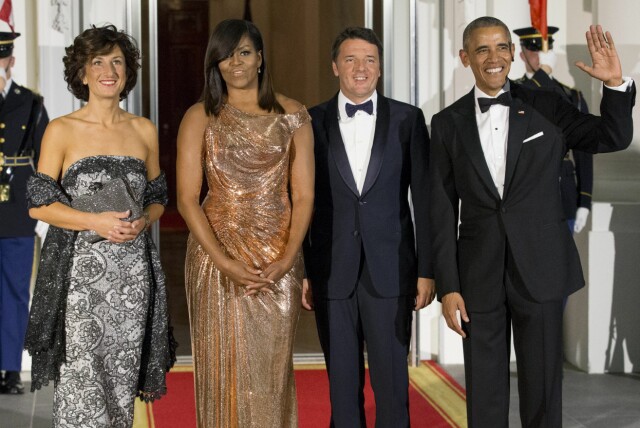 GLITRET: Michelle Obama strålte på sin siste statsmiddag som førstedame. Her poserer hun med president Barack Obama, Italias statsminister Matteo Renzi og hans kone Agnese Landini. Foto: Epa GLITRET: Michelle Obama strålte på sin siste statsmiddag som førstedame. Her poserer hun med president Barack Obama, Italias statsminister Matteo Renzi og hans kone Agnese Landini. Foto: Epa